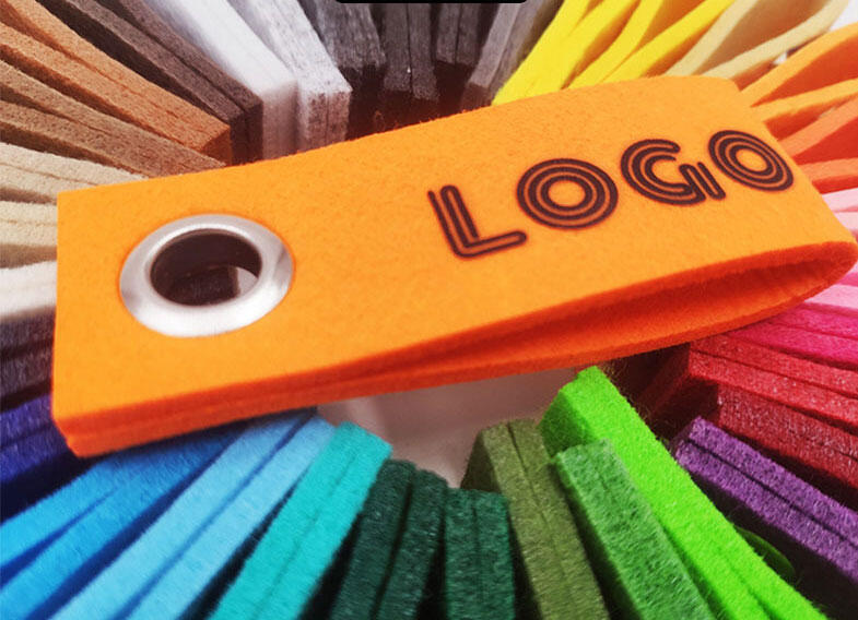 Polyester felt keychain picture