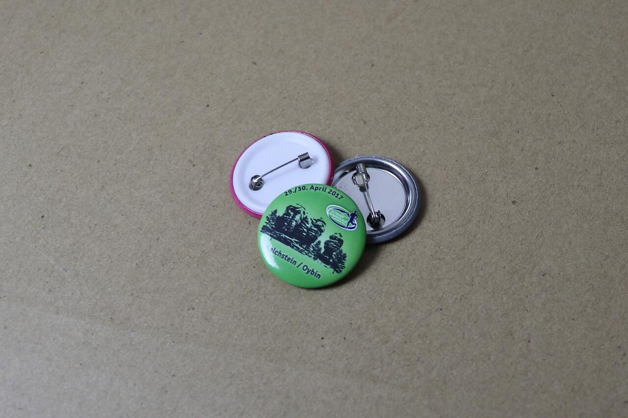 Badge bouton métal personnalisé 30mm image