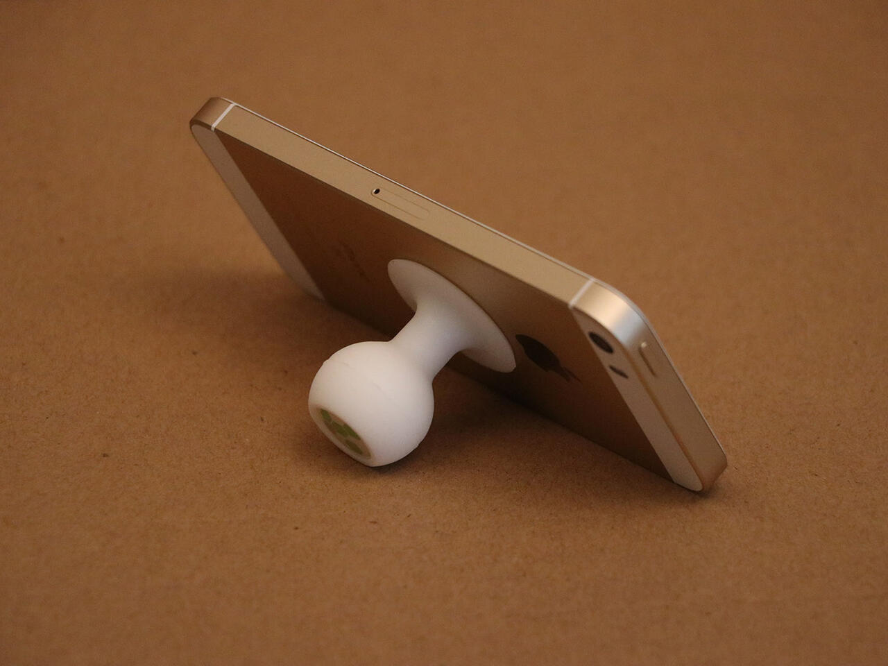 Support smartphone en silicone personnalisable image