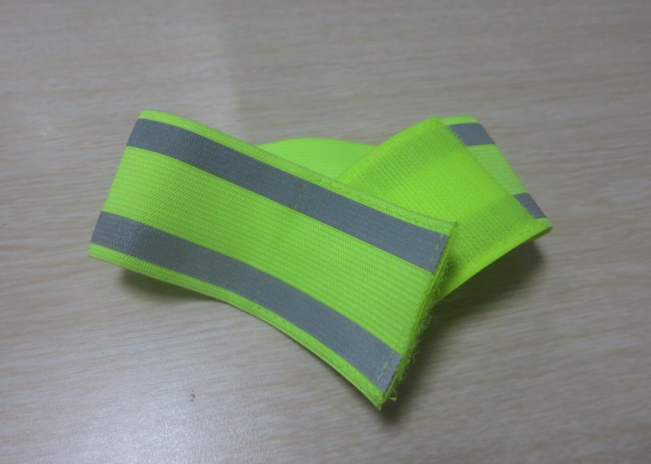Brassard élastique de sécurité réfléchissant personnalisable image