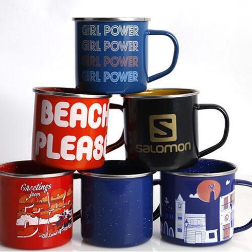 Tasses en émail Tasses en émail