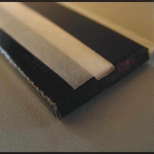 Papier à rouler King size Slim avec paquet personnalisé (107 x 44 mm) image
