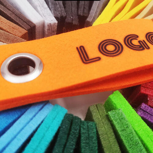 Polyester felt keychain picture