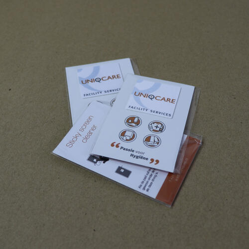 Nettoyeur d'écran adhésif microfibre personnalisé (taille moyenne) image